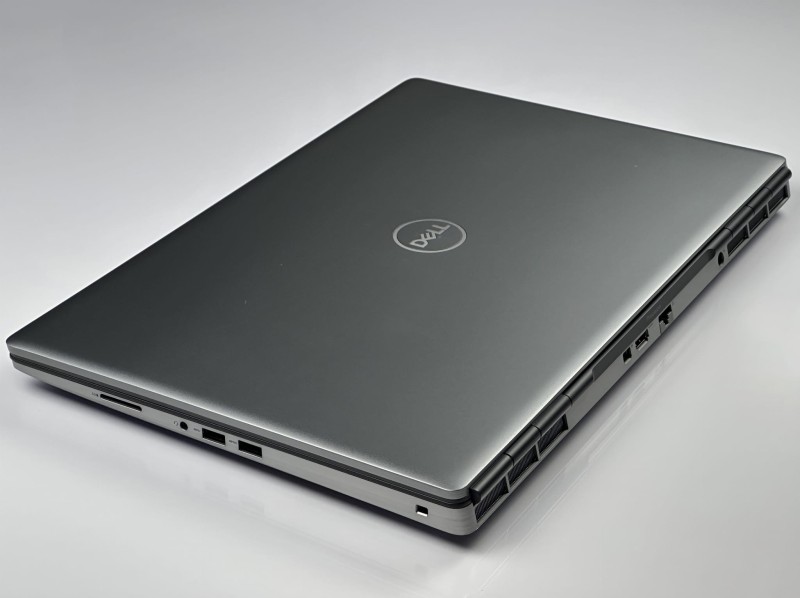 Dell Precision 7760 z i5-11500H i RTX A3000 6GB. Duży ekran 17,3” FHD i profesjonalna grafika zapewniają wydajność do CAD, 3D i pracy projektowej (1).JPG