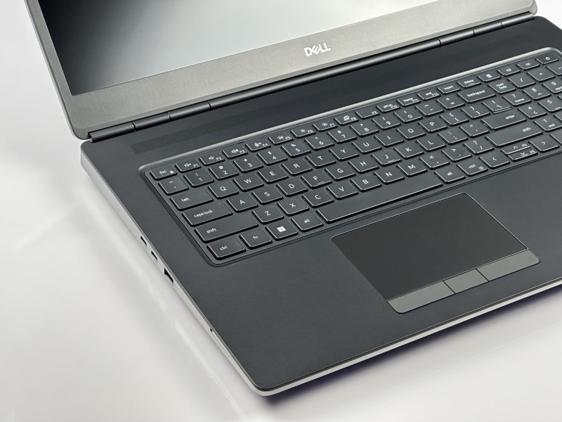 Dell Precision 7760 z i5-11500H i RTX A3000 6GB. Duży ekran 17,3” FHD i profesjonalna grafika zapewniają wydajność do CAD, 3D i pracy projektowej (14).JPG