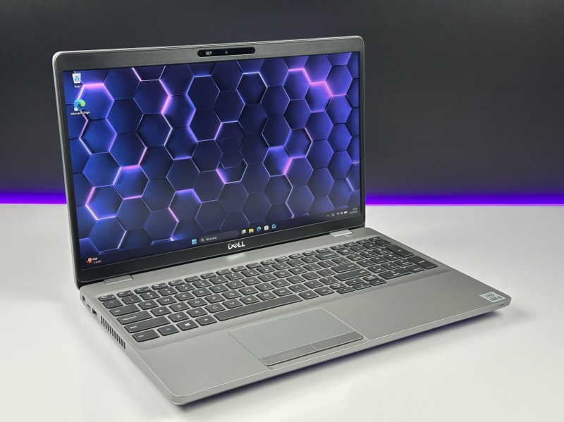 Dell Precision 3551 z i9-10885H i Quadro P620 (4 GB). Laptop biznesowy 15,6” FHD - do CAD, projektów 3D i wymagających aplikacji technicznych (5).JPG