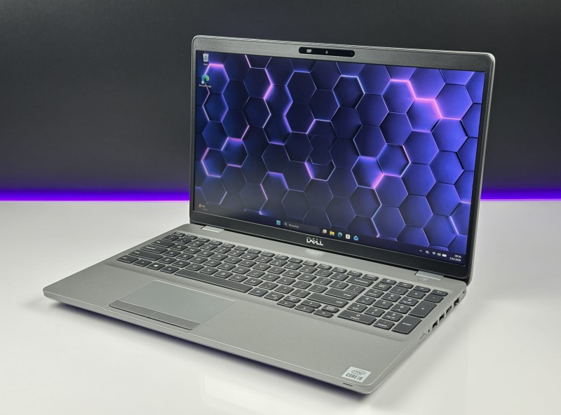Dell Precision 3551 z i9-10885H i Quadro P620 (4 GB). Laptop biznesowy 15,6” FHD - do CAD, projektów 3D i wymagających aplikacji technicznych (6).JPG