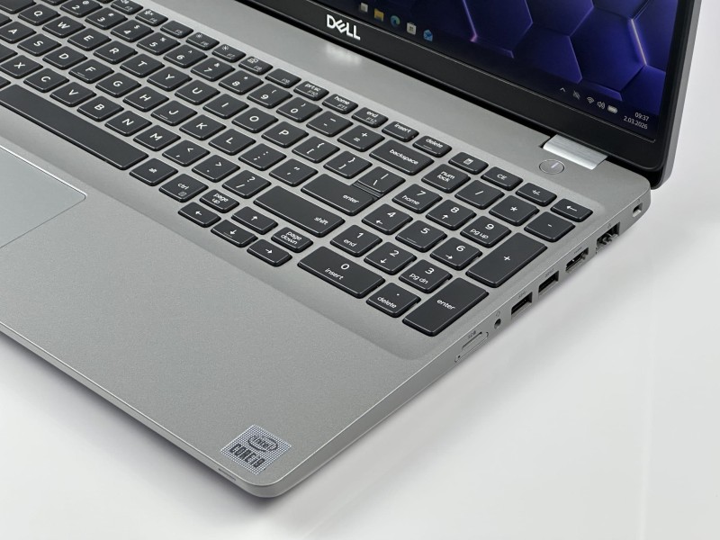 Dell Precision 3551 z i9-10885H i Quadro P620 (4 GB). Laptop biznesowy 15,6” FHD - do CAD, projektów 3D i wymagających aplikacji technicznych (7).JPG