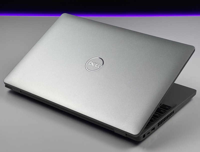 Dell Precision 3551 z i9-10885H i Quadro P620 (4 GB). Laptop biznesowy 15,6” FHD - do CAD, projektów 3D i wymagających aplikacji technicznych (10).JPG