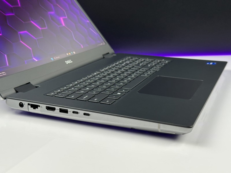 Dell Precision 7770 z i5-12600HX i RTX A3000. Duży ekran 17,3” FHD i pamięć CAMM zapewniają wydajność do CAD, 3D i projektów inżynierskich (13).JPG