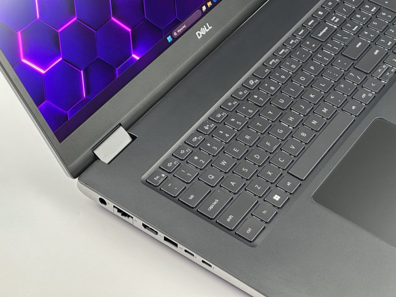 Dell Precision 7770 i5-12600HX, RTX A3000 12GB, 17,3" FHD – mobilna stacja robocza do CAD, grafiki i zaawansowanej pracy. Sprawdź Laptop Factory