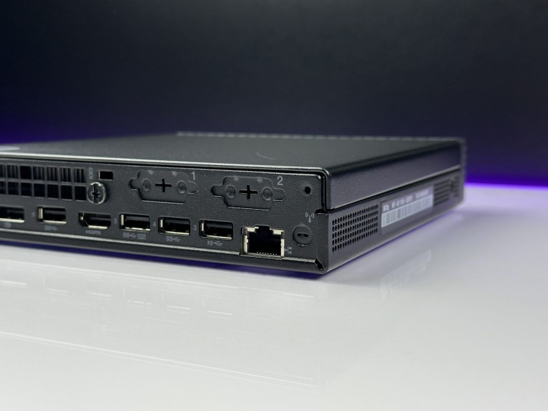 Lenovo ThinkCentre M70q Gen 1 z i5-10400T i grafiką Intel UHD 630. Kompaktowy mini PC do biura i pracy firmowej, w zestawie zasilacz 65W i kabel (6).JPG