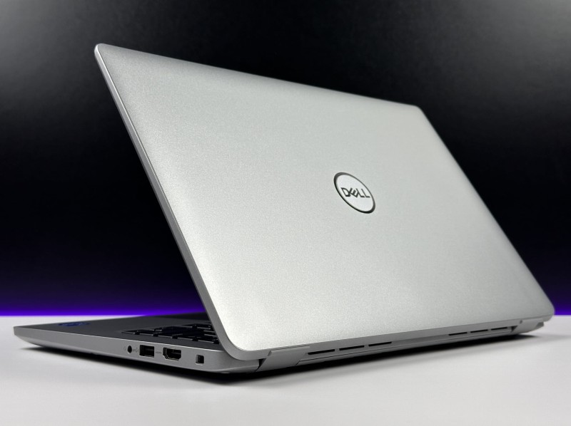 Dell Latitude 5440 z i5-1345U, matrycą FHD i klawiaturą US (PL QWERTY) – laptop biznesowy łączący wydajność, mobilność i wygodę codziennej pracy (6).JPG