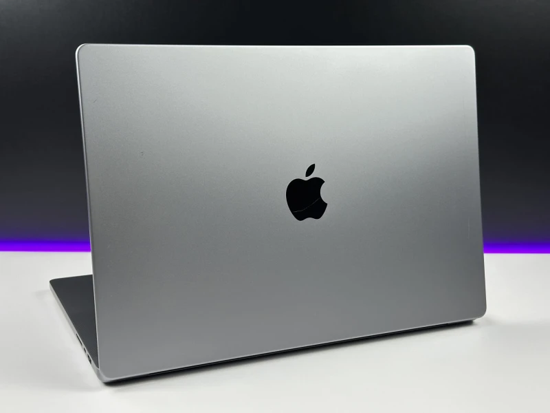 MacBook Pro 16 A2485 z M1 Pro i 16GB RAM. Ekran 16” Liquid Retina XDR zapewnia wyjątkową jakość obrazu do montażu, grafiki i pracy kreatywnej.