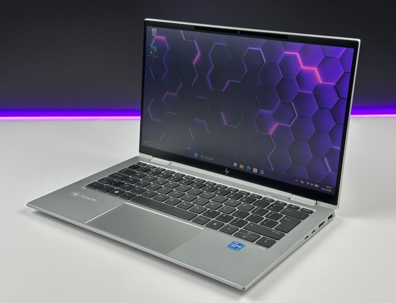 HP EliteBook x360 1030 G8 z i5-1145G7, 16GB RAM, dotykowym ekranem FHD i modemem LTE – mobilność, styl i pełna funkcjonalność.