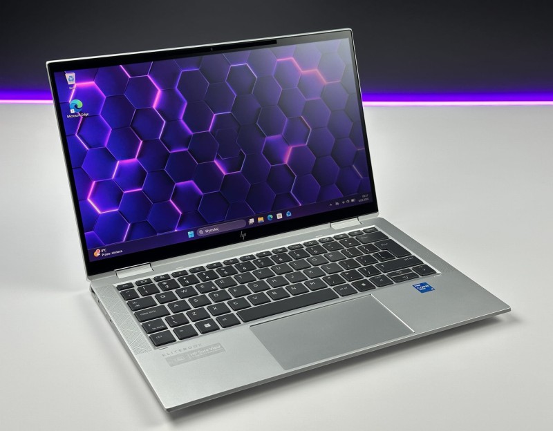 HP EliteBook x360 1030 G8 z i5-1145G7, 16GB RAM, dotykowym ekranem FHD i modemem LTE – mobilność, styl i pełna funkcjonalność.