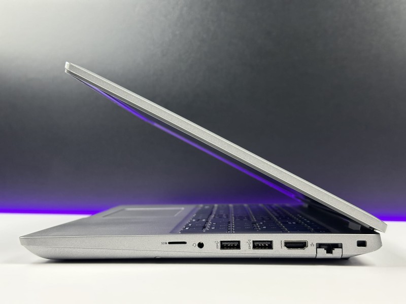 Latitude 5531 – i7-12800H i matryca FHD 15,6. Wydajny laptop biznesowy do pracy analitycznej, projektowej i zaawansowanych zadań biurowych (10).JPG