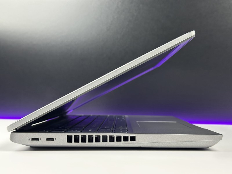 Latitude 5531 – i7-12800H i matryca FHD 15,6. Wydajny laptop biznesowy do pracy analitycznej, projektowej i zaawansowanych zadań biurowych (11).JPG