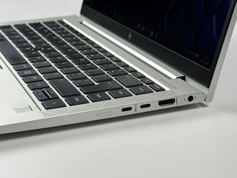 HP EliteBook 845 G8 z Ryzen 5 5650U i dotykowym ekranem 14” FHD. Biznesowy laptop z matową matrycą zapewnia komfort pracy w biurze i w podróży.