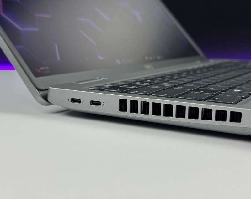 Dell Latitude 5521 z i7-11850H i dotykowym ekranem FHD 15,6 to wydajny laptop biznesowy, który łączy komfort pracy z nowoczesną funkcjonalnością (11).JPG