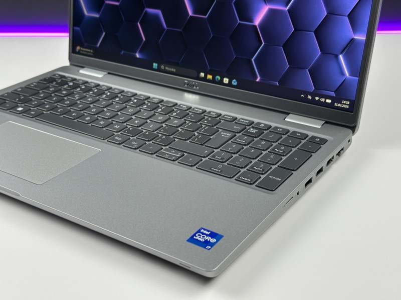 DELL Precision 3561 i7-11850H z dedykowaną kartą T600 (4GB). Wydajny laptop 15,6” FHD - do analiz, projektów inżynierskich i multitaskingu (4).JPG