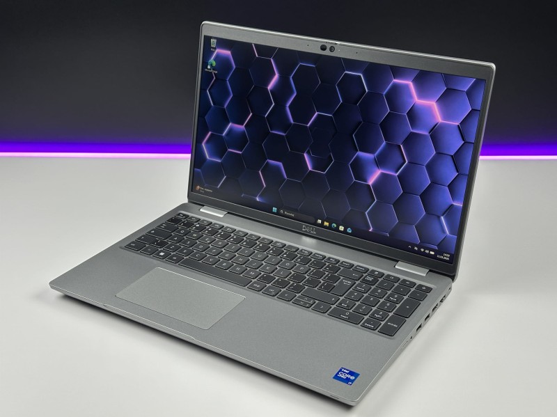 DELL Precision 3561 i7-11850H z dedykowaną kartą T600 (4GB). Wydajny laptop 15,6” FHD - do analiz, projektów inżynierskich i multitaskingu (5).JPG