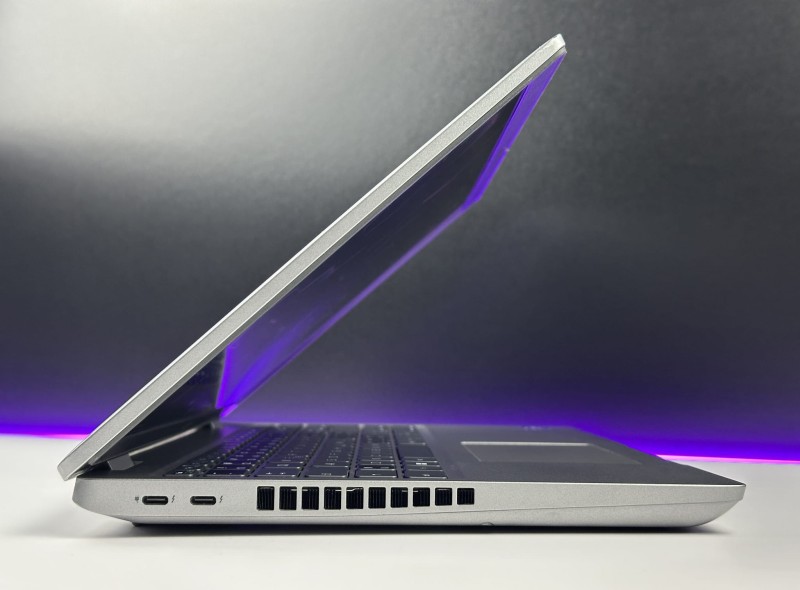 DELL Precision 3561 i7-11850H z dedykowaną kartą T600 (4GB). Wydajny laptop 15,6” FHD - do analiz, projektów inżynierskich i multitaskingu (8).JPG