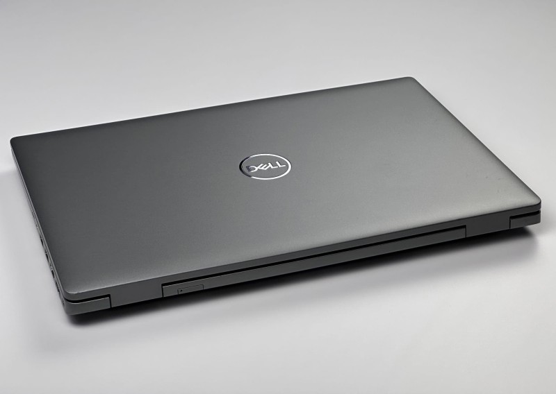 DELL Precision 3561 i7-11850H z dedykowaną kartą T600 (4GB). Wydajny laptop 15,6” FHD - do analiz, projektów inżynierskich i multitaskingu (11).JPG