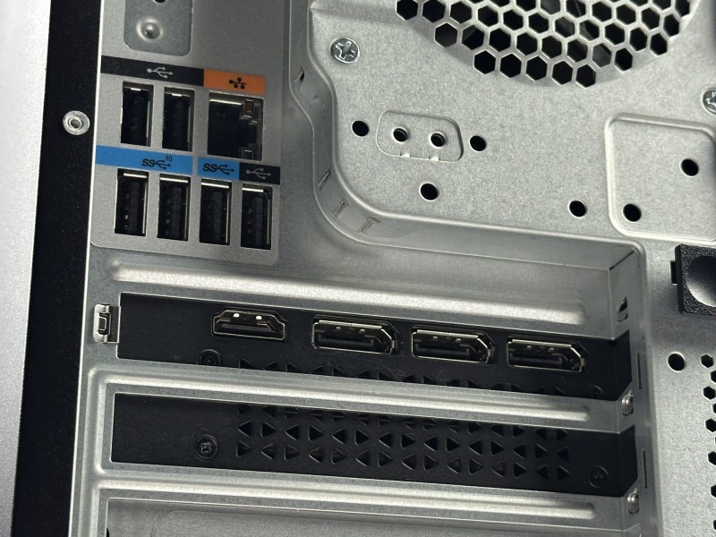 HP Z2 Tower G8 Workstation z i9-11900K, 32 GB RAM, 1 TB SSD i RTX 3080 to wydajna stacja robocza do 3D, projektowania i pracy profesjonalnej (9).JPG