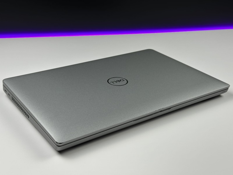 Dell Latitude 5431 z i7-1270P i ekranem FHD 14" to wydajny laptop biznesowy do pracy biurowej, mobilnej i codziennych zadań. Klawiatura QWERTY PL.