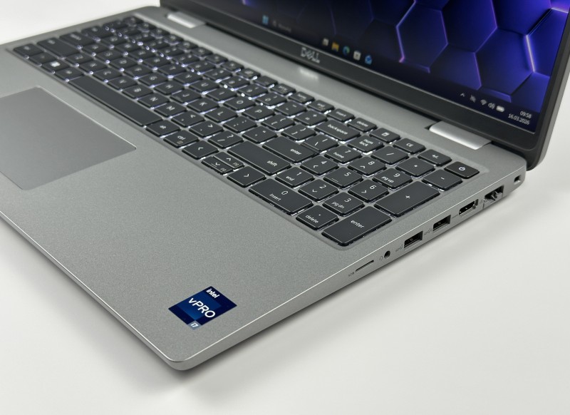 Dell Latitude 5540 – i7-1370P i matryca FHD 15.6". Biznesowy laptop z klawiaturą US, idealny do pracy biurowej, mobilnej i wielozadaniowości.