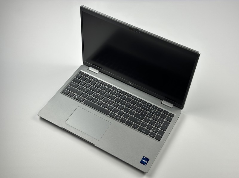 Dell Latitude 5540 – i7-1370P i matryca FHD 15.6". Biznesowy laptop z klawiaturą US, idealny do pracy biurowej, mobilnej i wielozadaniowości. Dell Latitude 5540 – i7-1370P i matryca FHD 15.6". Biznesowy laptop z klawiaturą US, idealny do pracy biurowej, mobilnej i wielozadaniowości.