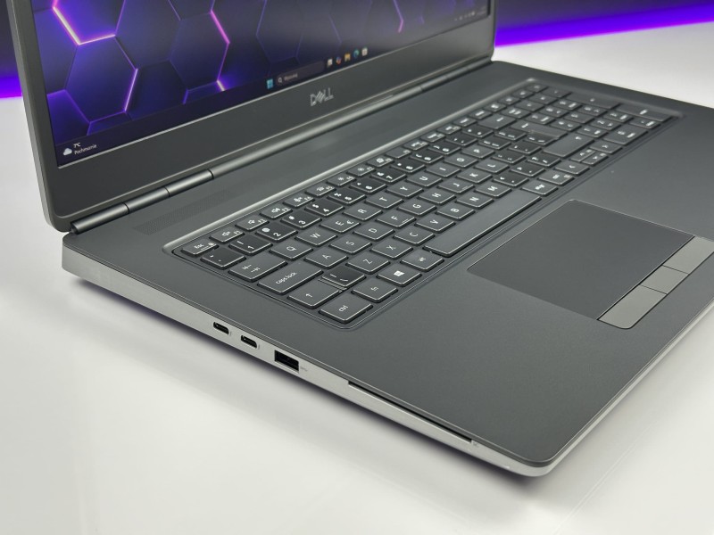 Dell Precision 7750 z i7-10750H i RTX4000 – profesjonalna stacja robocza stworzona do grafiki 3D, CAD i wymagających projektów inżynieryjnych.
