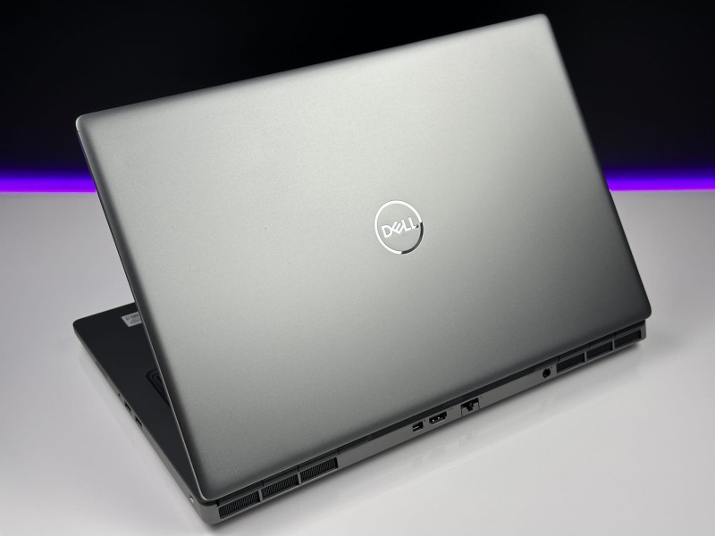 Dell Precision 7750 z i7-10750H i RTX4000 – profesjonalna stacja robocza stworzona do grafiki 3D, CAD i wymagających projektów inżynieryjnych.