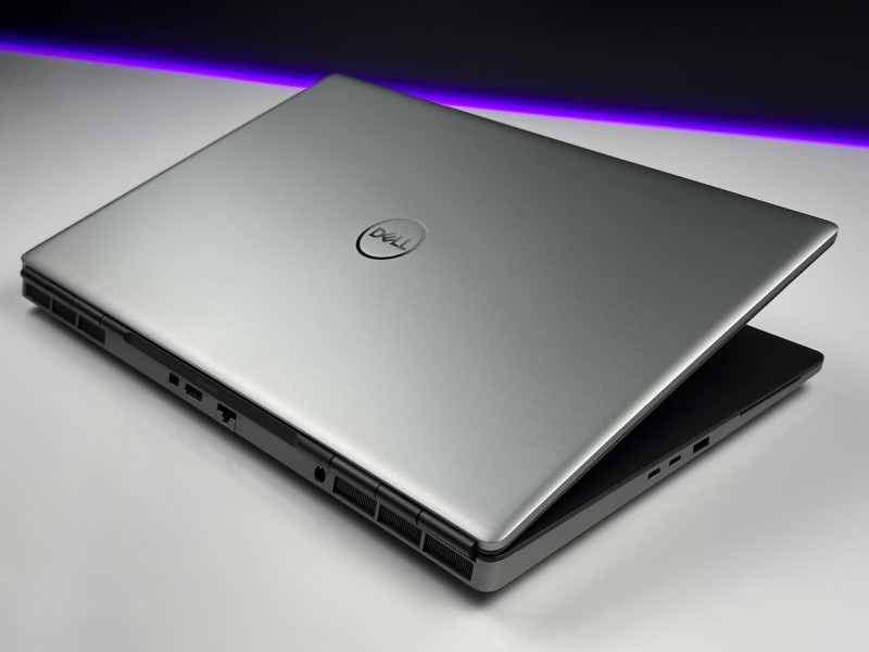 Dell Precision 7750 z i7-10750H i RTX4000 – profesjonalna stacja robocza stworzona do grafiki 3D, CAD i wymagających projektów inżynieryjnych.