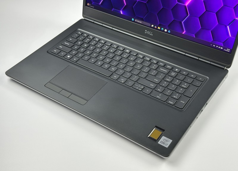 Dell Precision 7750 z i7-10850H i RTX3000 – profesjonalna stacja robocza stworzona do grafiki 3D, CAD i wymagających projektów inżynieryjnych.