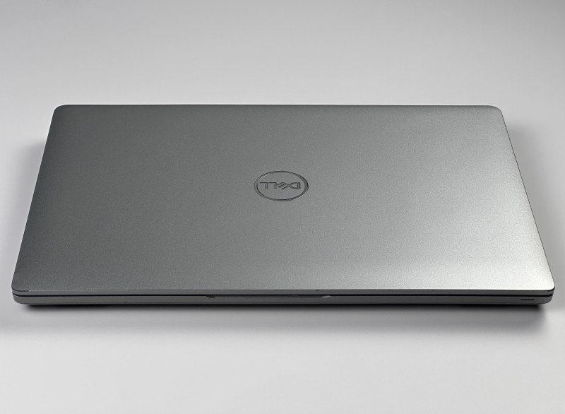 Dell Latitude 5431 z i5-1250P i FHD – nowoczesny laptop biznesowy, który łączy wysoką wydajność z mobilnością, idealny do codziennej pracy i podróży.