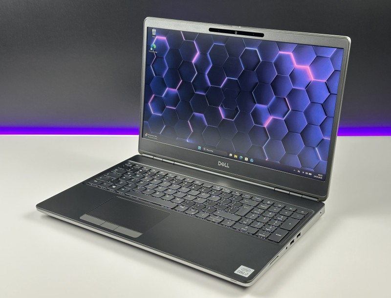Dell Precision 7550 i7-10850H, 15.6", RTX 3000 – wydajna mobilna stacja robocza do CAD, 3D, renderingu, grafiki, inżynierii i profesjonalnych zadań.