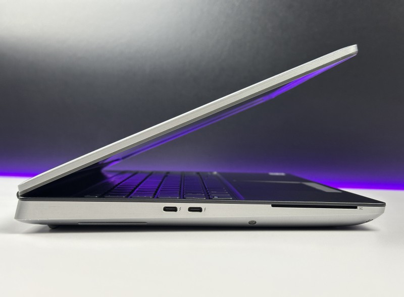 Dell Precision 7550 i7-10850H, 15.6", RTX 3000 – wydajna mobilna stacja robocza do CAD, 3D, renderingu, grafiki, inżynierii i profesjonalnych zadań.