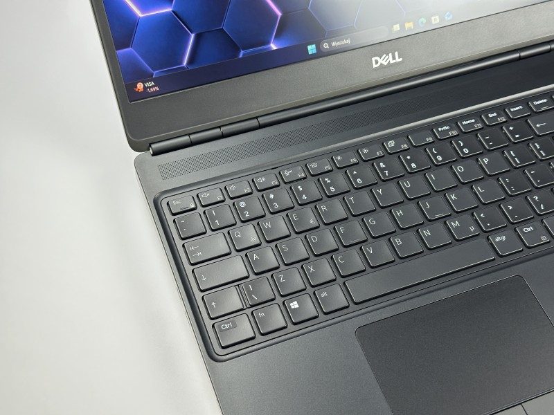 Dell Precision 7550 i7-10850H, 15.6", RTX 3000 – wydajna mobilna stacja robocza do CAD, 3D, renderingu, grafiki, inżynierii i profesjonalnych zadań.