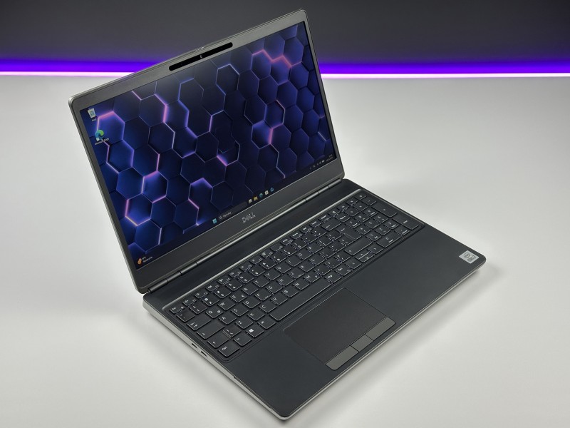 Dell Precision 7550 i7-10750H, 15.6", RTX 3000 – wydajna mobilna stacja robocza do CAD, 3D, renderingu, grafiki, inżynierii i profesjonalnych zadań.