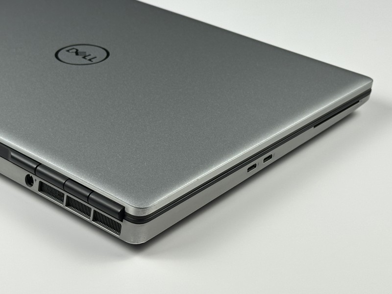 Dell Precision 7550 i7-10850H, 15.6", RTX 3000 – wydajna mobilna stacja robocza do CAD, 3D, renderingu, grafiki, inżynierii i profesjonalnych zadań.