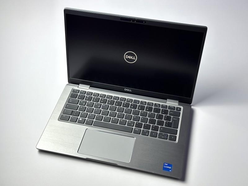 Dell Latitude 7430 z i5-1245U, dotykowym ekranem FHD 14" i metalową obudową to elegancki laptop biznesowy z 16 GB pamięci lutowanej.