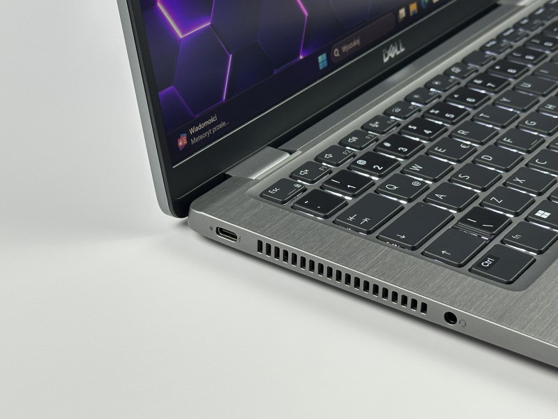 Dell Latitude 7430 z i5-1245U, dotykowym ekranem FHD 14" i metalową obudową to elegancki laptop biznesowy z 16 GB pamięci lutowanej.