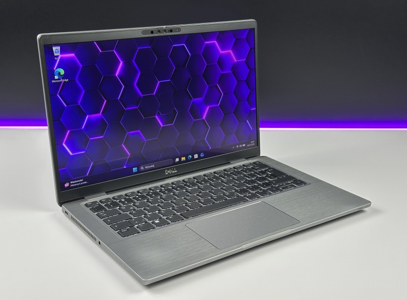 Dell Latitude 7430 z i5-1245U, dotykowym ekranem FHD 14" i metalową obudową to elegancki laptop biznesowy z 16 GB pamięci lutowanej.