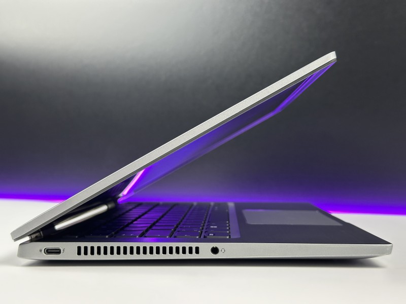 Dell Latitude 7430 z i5-1245U, dotykowym ekranem FHD 14" i metalową obudową to elegancki laptop biznesowy z 16 GB pamięci lutowanej.