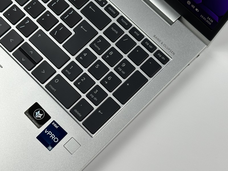 HP EliteBook 860 G9 i5-1245U, 16" FHD+ (1920x1200) – wydajny laptop biznesowy do pracy biurowej, mobilnej i wielozadaniowej.