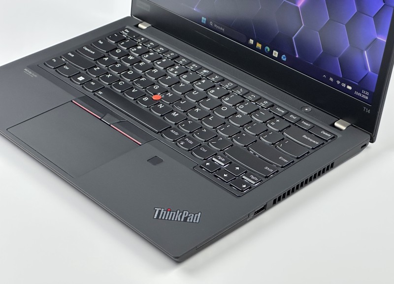 Lenovo ThinkPad T14 Gen 2 i5-1145G7, 14" FHD – biznesowy laptop do pracy mobilnej z klawiaturą US i obsługą polskich znaków.