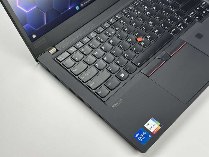 Lenovo ThinkPad T14 Gen 2 i5-1145G7, 14" FHD – biznesowy laptop do pracy mobilnej z klawiaturą US i obsługą polskich znaków.