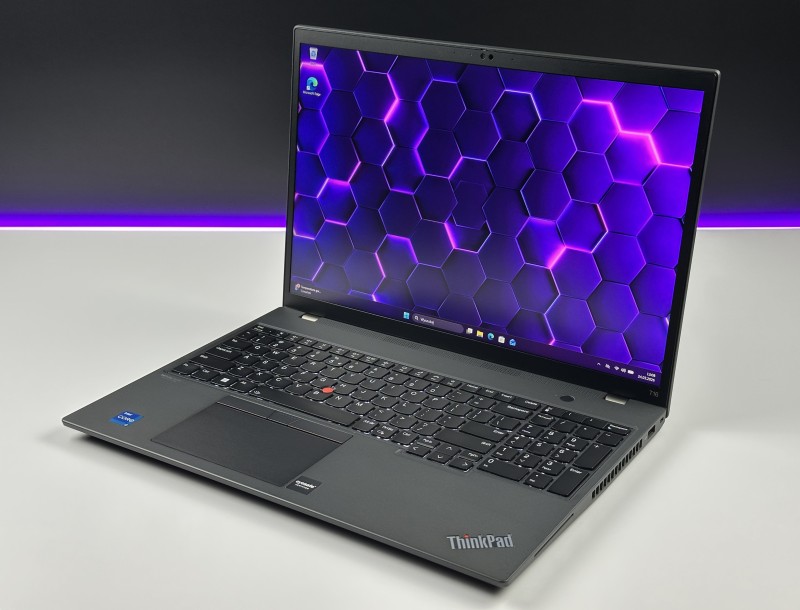 Lenovo ThinkPad T16 Gen 1 i7-1260P, 16" FHD+ – wydajny laptop biznesowy do pracy mobilnej z klawiaturą US i polskimi znakami.