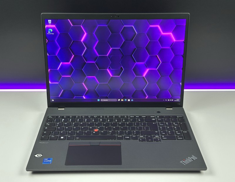 Lenovo ThinkPad T16 Gen 1 i7-1255U, 16" QHD+ – biznesowy laptop o wysokiej rozdzielczości do pracy biurowej, analitycznej i wielozadaniowej.