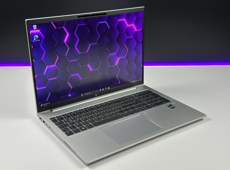 HP EliteBook 860 G9 i7-1270P, 16" FHD+ Sure View – biznesowy laptop z filtrem prywatności, idealny do pracy mobilnej i wrażliwych danych.