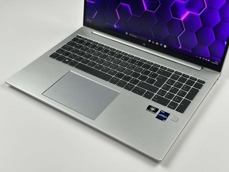 HP EliteBook 860 G9 i5-1245U, 16" FHD+ (1920x1200) – wydajny laptop biznesowy do pracy biurowej, mobilnej i wielozadaniowej.