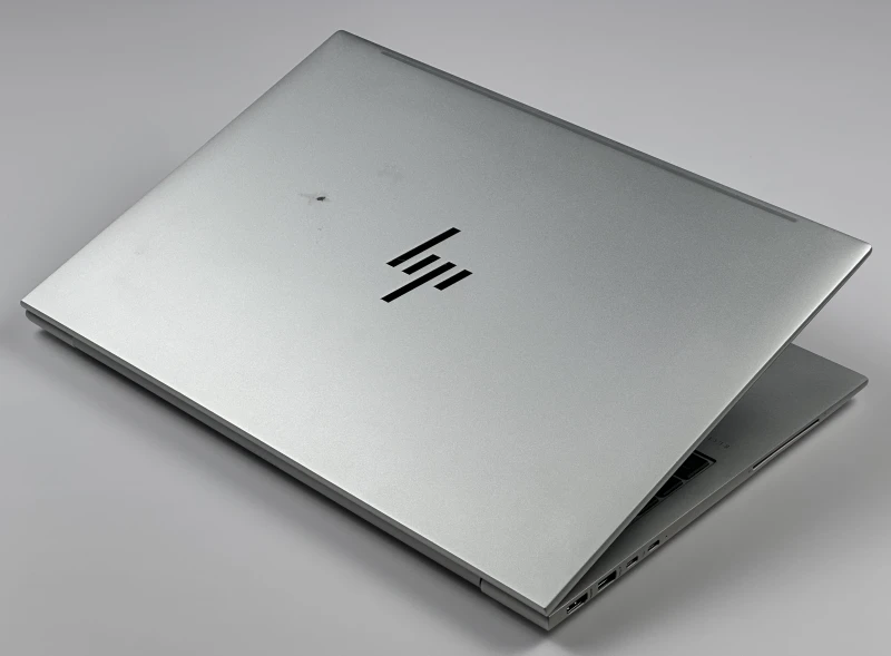 HP EliteBook 860 G9 i5-1245U, 16" FHD+ (1920x1200) – wydajny laptop biznesowy do pracy biurowej, mobilnej i wielozadaniowej.