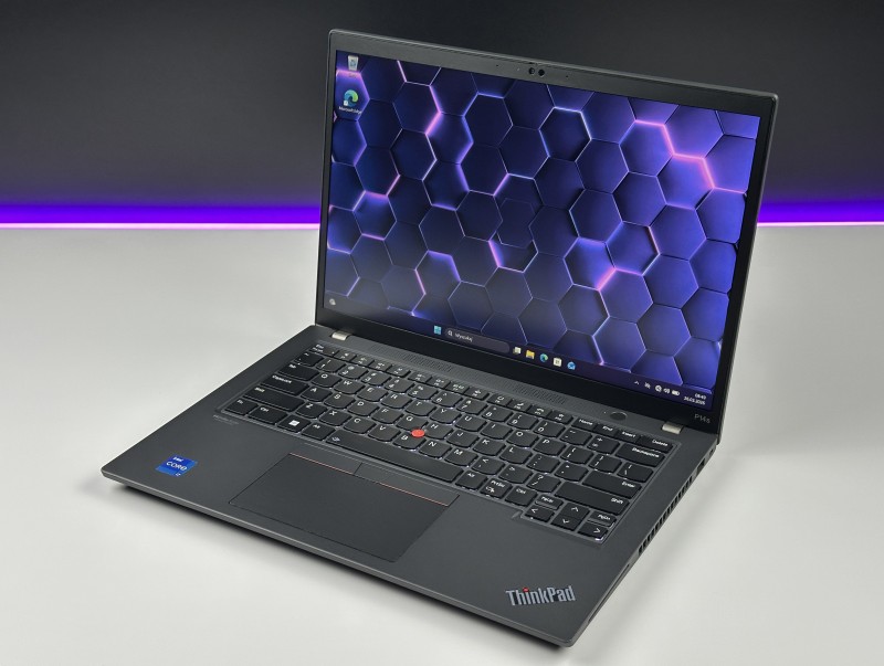 Lenovo ThinkPad P14s Gen 3 i7-1260P, T550 4GB, 14" FHD+ – mobilna stacja robocza do CAD i pracy projektowej z klawiaturą US.
