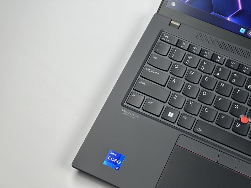 Lenovo ThinkPad P14s Gen 3 i7-1260P, T550 4GB, 14" FHD+ – mobilna stacja robocza do CAD i pracy projektowej z klawiaturą US.