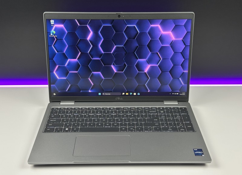 Dell Precision 3580 i5-1335U, matryca 15,6" FHD – wydajny laptop biznesowy do pracy biurowej i projektowej z klawiaturą US.